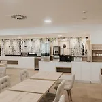 Aparthotel Centar 4*