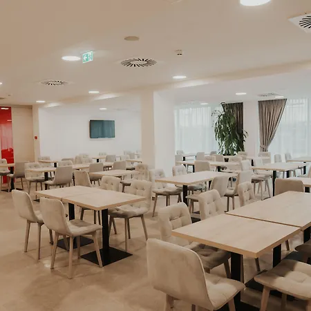 Aparthotel Centar 4*