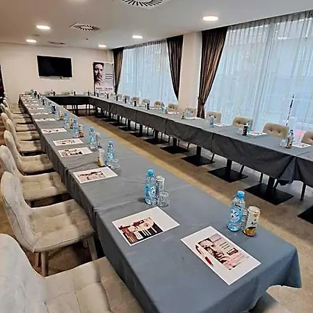 Aparthotel Centar 4*