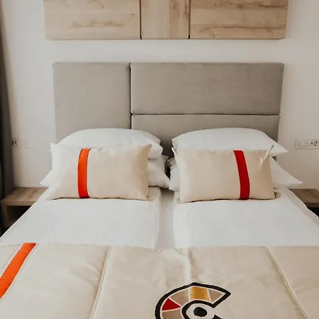 Aparthotel Centar 4*
