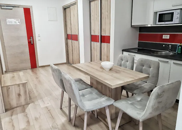 Centar Aparthotel 4*