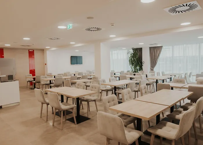 Aparthotel Centar 4*