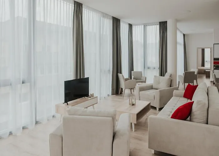 Centar Aparthotel 4*